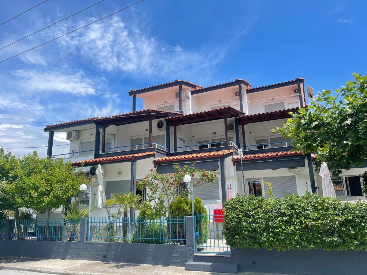 Artemis Hotel Apartments Keramotí Exterior foto